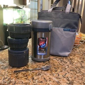 Zojirushi bento box